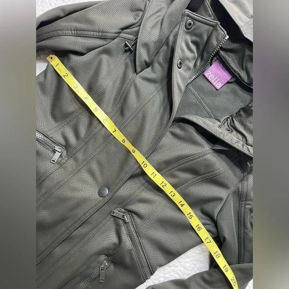Zella Olive Green Hooded Winter Jacket Women’s XS - Picture 4 of 6